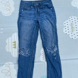 American Eagle Boyfriend size 2 Distressed Jeans
